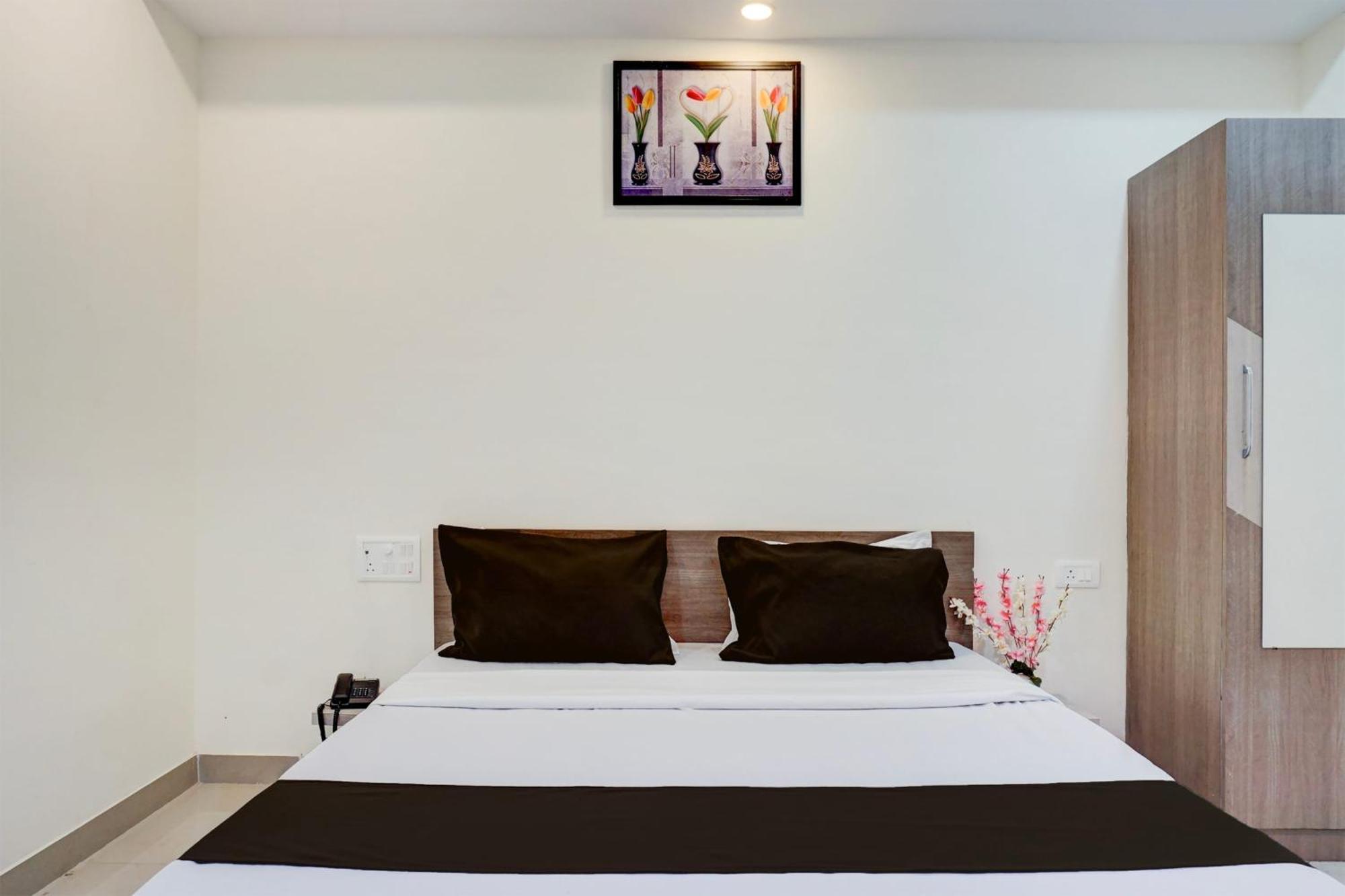 Hotel O Atithi Executive Méribel Village Extérieur photo