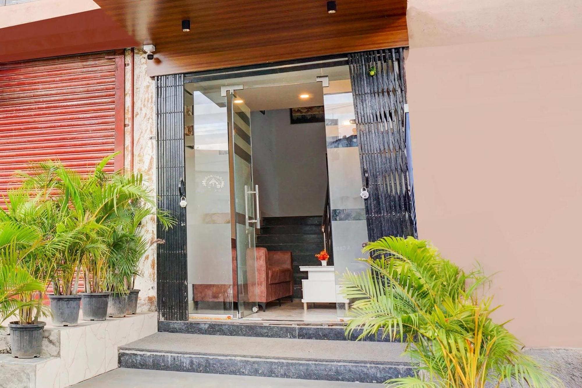 Hotel O Atithi Executive Méribel Village Extérieur photo